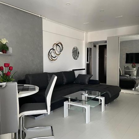 Luxury Westpark 2-Room Apartment Lakeview W5 Bucarest Extérieur photo