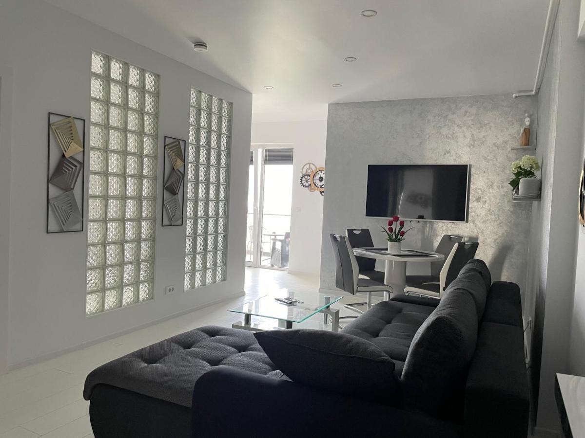 Luxury Westpark 2-Room Apartment Lakeview W5 Bucarest Extérieur photo