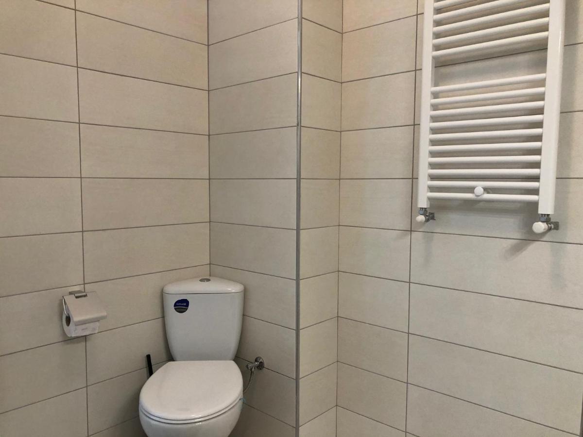 Luxury Westpark 2-Room Apartment Lakeview W5 Bucarest Extérieur photo