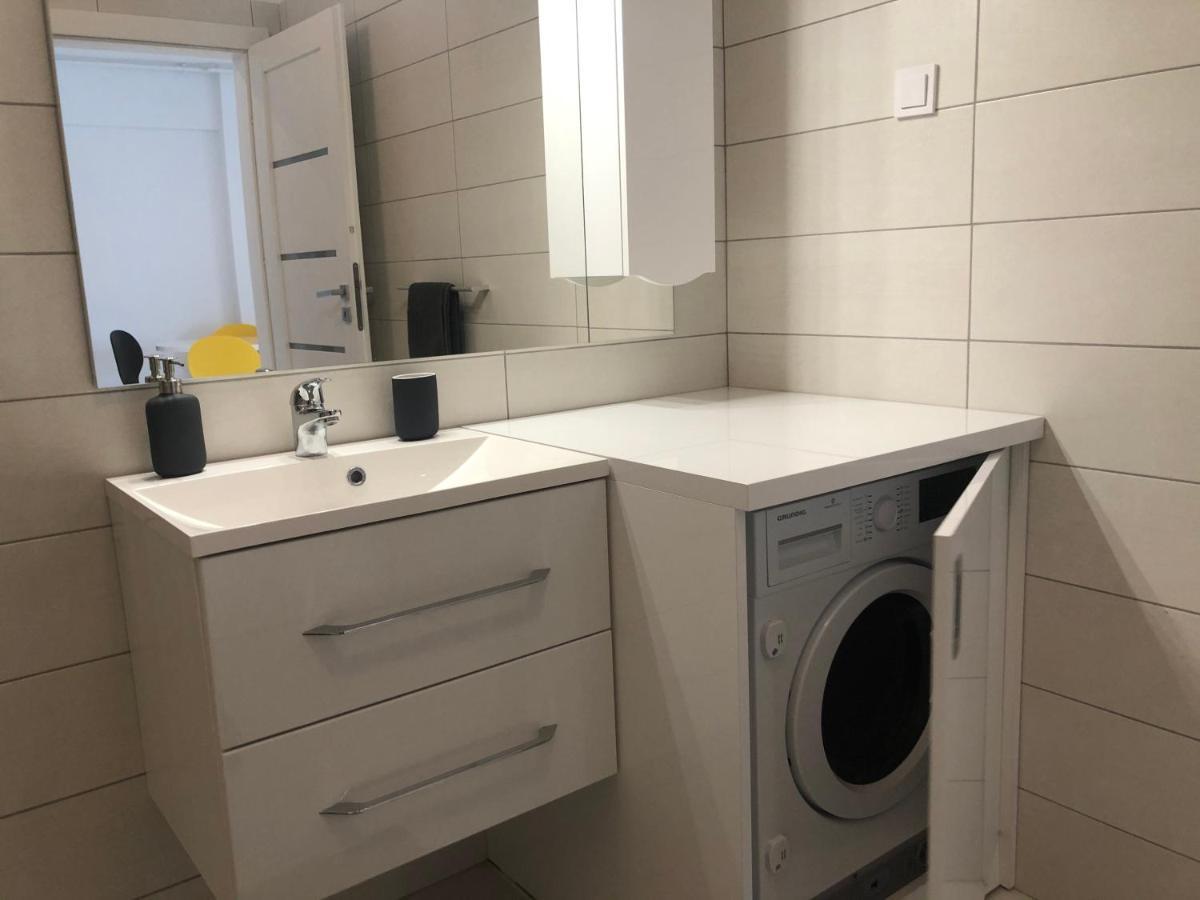 Luxury Westpark 2-Room Apartment Lakeview W5 Bucarest Extérieur photo